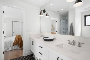 Single Family Residence, 2045 Ocean blvd, Newport Beach, CA 92661 - 15