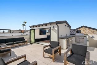 Single Family Residence, 2045 Ocean blvd, Newport Beach, CA 92661 - 25