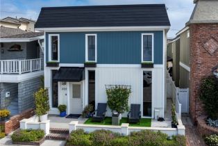 Single Family Residence, 222 Ruby AVE, Newport Beach, CA  Newport Beach, CA 92662