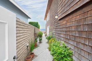 Single Family Residence, 1560 Oceanfront, Newport Beach, CA 92661 - 19