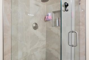 Single Family Residence, 327 62nd st, Newport Beach, CA 92663 - 11