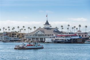 Single Family Residence, 300 South Bayfront, Newport Beach, CA 92662 - 10