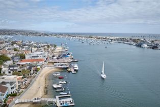 Single Family Residence, 300 South Bayfront, Newport Beach, CA 92662 - 9