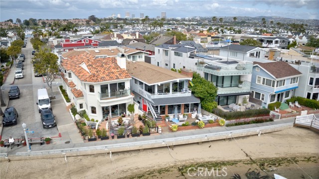 Single Family Residence, 300 South Bayfront, Newport Beach, CA 92662 - 1