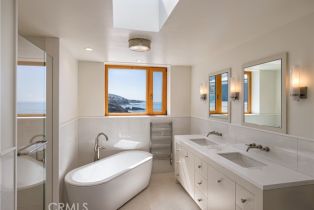 Single Family Residence, 1901 Ocean way, Laguna Beach, CA 92651 - 19