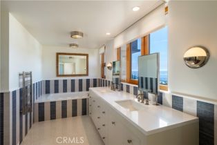 Single Family Residence, 1901 Ocean way, Laguna Beach, CA 92651 - 24