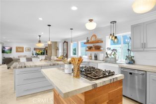 Single Family Residence, 301 Lugonia street, Newport Beach, CA 92663 - 3