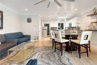 Condominium, 211 19th st, Newport Beach, CA 92663 - 2