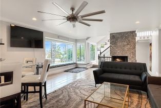 Condominium, 211 19th st, Newport Beach, CA 92663 - 5