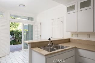 Condominium, 930 Poppy ln, Corona Del Mar, CA 92625 - 4