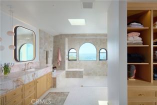 Single Family Residence, 17 Muir Beach cir, Corona Del Mar, CA 92625 - 19