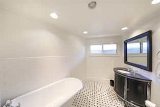 Single Family Residence, 2636 Bayshore dr, Newport Beach, CA 92663 - 14