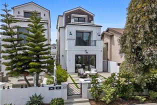 Single Family Residence, 303 12th ST, Huntington Beach, CA  Huntington Beach, CA 92648
