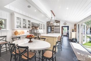 Single Family Residence, 105 Via Waziers, Newport Beach, CA 92663 - 4