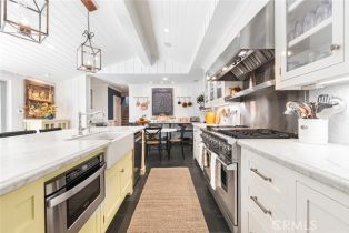 Single Family Residence, 105 Via Waziers, Newport Beach, CA 92663 - 5