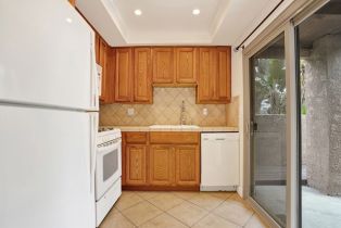 Condominium, 16879 Bluewater ln, Huntington Beach, CA 92649 - 9