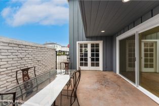 , 227 Coral ave, Newport Beach, CA 92662 - 4