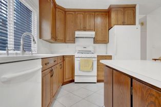 Single Family Residence, 21222 Banff ln, Huntington Beach, CA 92646 - 4