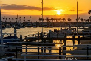 Single Family Residence, 517 Via Lido Soud, Newport Beach, CA 92663 - 3