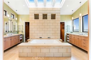 Single Family Residence, 1115 Emerald Bay, Laguna Beach, CA 92651 - 32