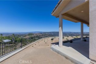 Single Family Residence, 2443 Lookout Mountain rd, Fallbrook, CA 92028 - 5
