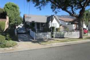 Single Family Residence, 355  E Montana ST, Pasadena, CA  Pasadena, CA 91104