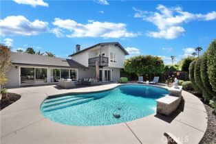 Single Family Residence, 16861 Harkness, Huntington Beach, CA 92649 - 4