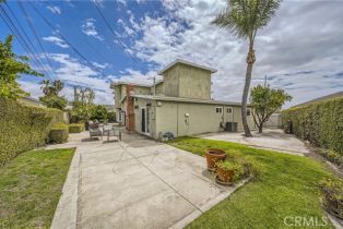 Single Family Residence, 17131 Autumn cir, Huntington Beach, CA 92647 - 11
