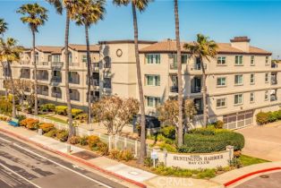 Condominium, 4167 Warner AVE, Huntington Beach, CA  Huntington Beach, CA 92649