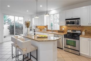 Condominium, 154 Saint James, Irvine, CA 92606 - 6