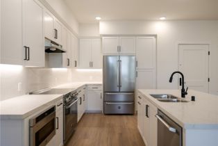 Condominium, 414 Main st, Huntington Beach, CA 92648 - 5