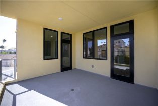 Condominium, 414 Main st, Huntington Beach, CA 92648 - 8