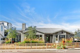 Single Family Residence, 337 Holmwood DR, Newport Beach, CA  Newport Beach, CA 92663