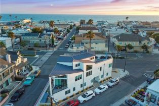 Condominium, 4405 Channel pl, Newport Beach, CA 92663 - 9