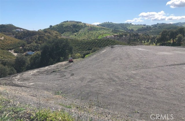 , 26296 Calle Carrizo, Temecula, CA 92590 - 1