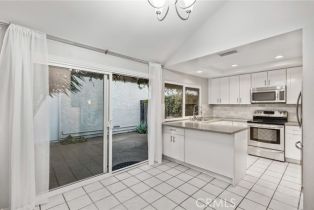 Condominium, 3 Mirror, Irvine, CA 92604 - 2