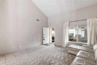 Condominium, 3 Mirror, Irvine, CA 92604 - 9