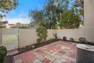 Condominium, 140 Almador, Irvine, CA 92614 - 29