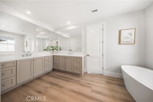 Single Family Residence, 63 Longchamp, Irvine, CA 92602 - 46