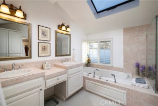 Single Family Residence, 1 Champlain, Irvine, CA 92620 - 31