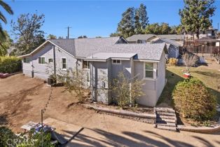 Single Family Residence, 16801 Buena Vista ave, Orange, CA 92865 - 4