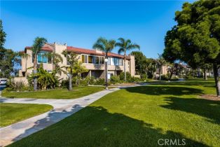 Condominium, 16877 Bluewater ln, Huntington Beach, CA 92649 - 2