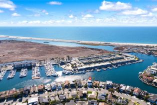 Single Family Residence, 17007 Edgewater ln, Huntington Beach, CA 92649 - 23