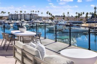 Single Family Residence, 17007 Edgewater ln, Huntington Beach, CA 92649 - 28