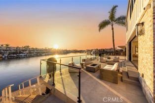 Single Family Residence, 17007 Edgewater ln, Huntington Beach, CA 92649 - 33