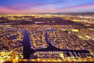 Single Family Residence, 17007 Edgewater ln, Huntington Beach, CA 92649 - 37