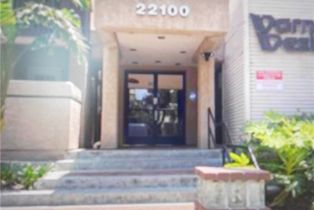 Condominium, 22100 Burbank BLVD, Woodland Hills, CA  Woodland Hills, CA 91367