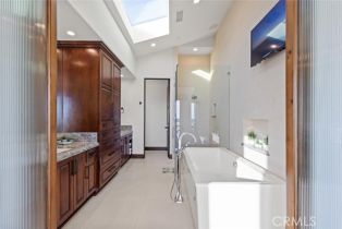 Single Family Residence, 310 Oceanfront, Newport Beach, CA 92661 - 24