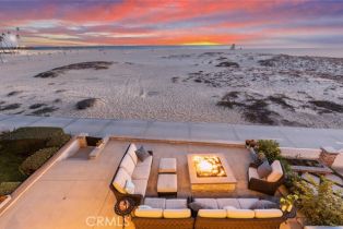 Single Family Residence, 310 Oceanfront, Newport Beach, CA 92661 - 4