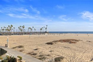 Single Family Residence, 310 Oceanfront, Newport Beach, CA 92661 - 5